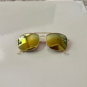 Gold Ray Ban Sunglasses